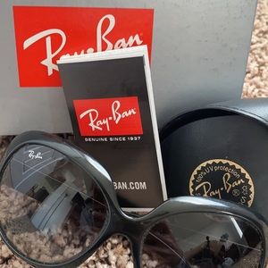 Women’s Ray-Ban Sunglasses